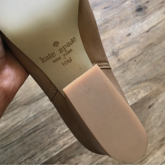 π π Has cute bows!! Almost new! Kate Spade Brandi Ankle Bootie w/ box. Sz10 π - Picture 6 of 8